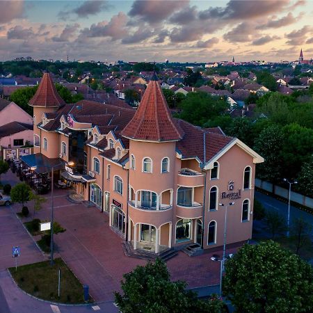 Garni Hotel Royal Crown Subotica Esterno foto