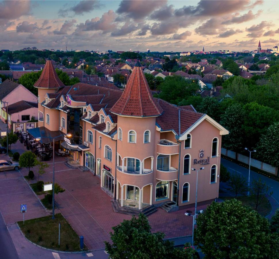 Garni Hotel Royal Crown Subotica Esterno foto