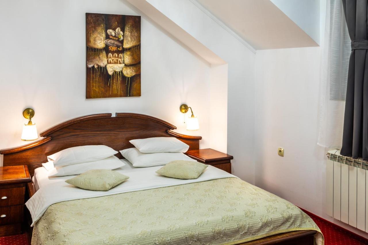 Garni Hotel Royal Crown Subotica Esterno foto