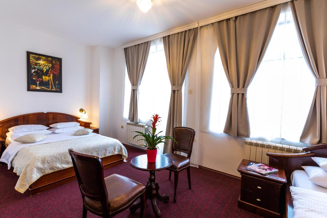 Garni Hotel Royal Crown Subotica Esterno foto