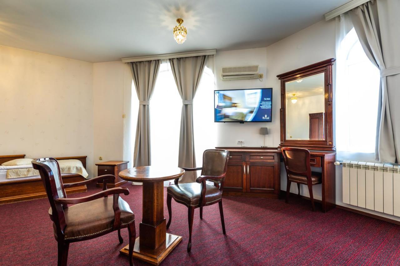Garni Hotel Royal Crown Subotica Esterno foto