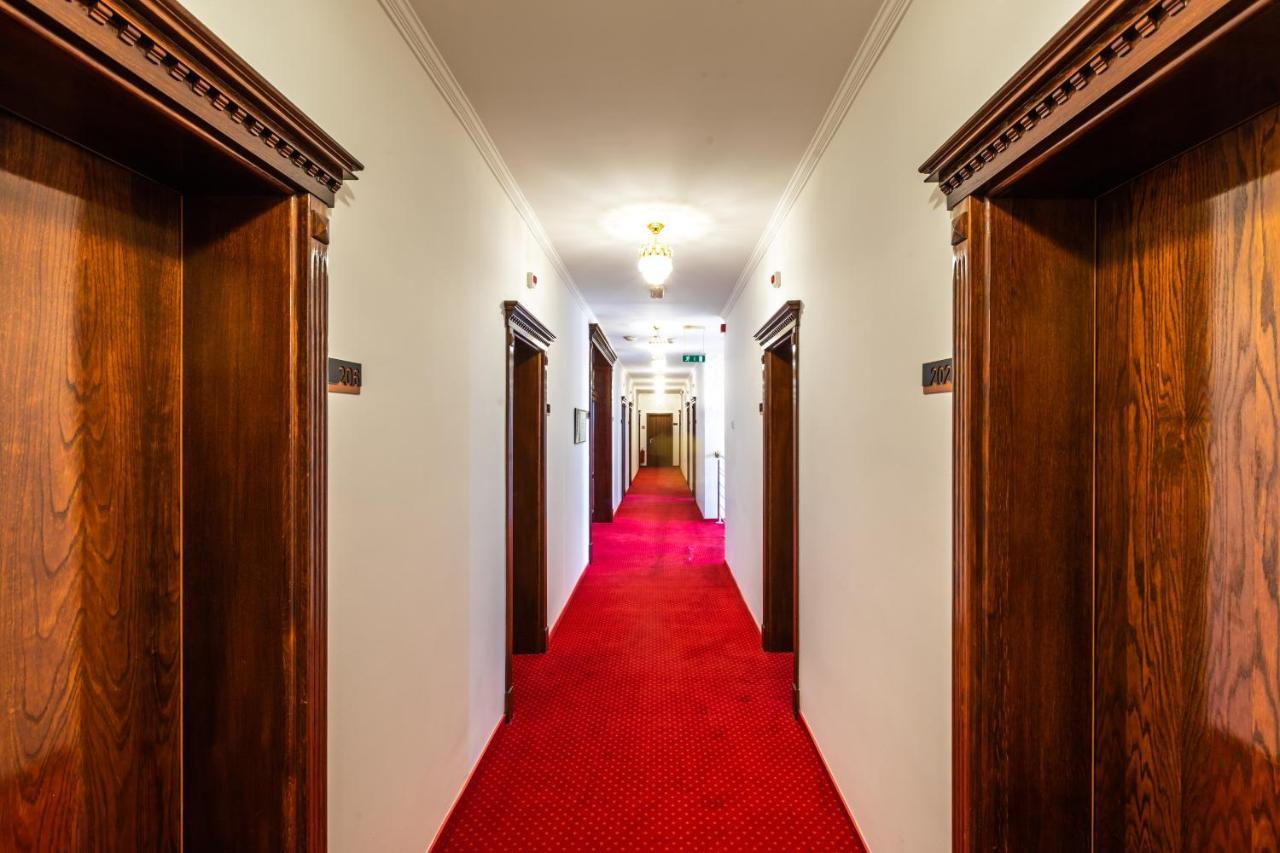 Garni Hotel Royal Crown Subotica Esterno foto