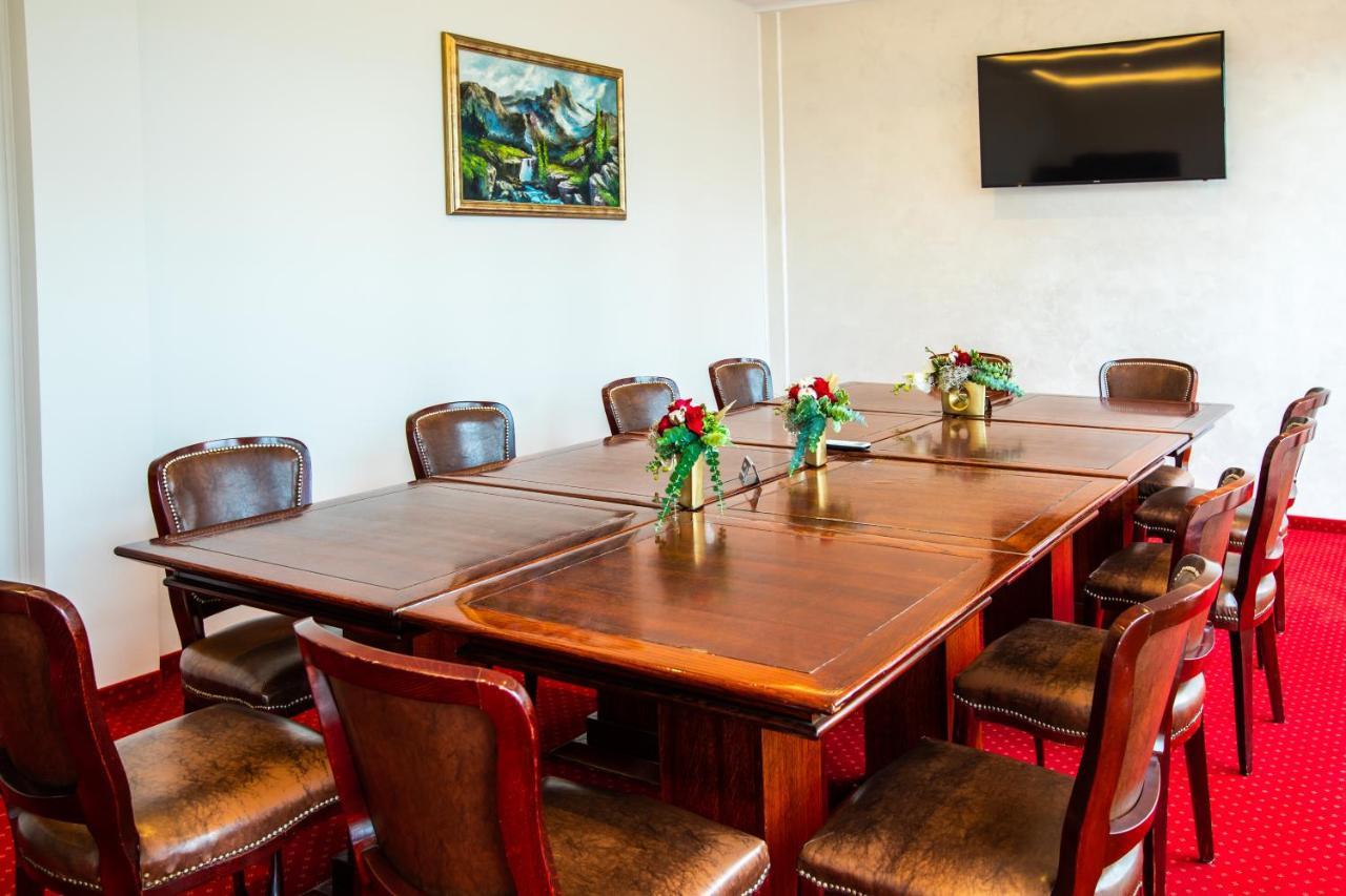 Garni Hotel Royal Crown Subotica Esterno foto