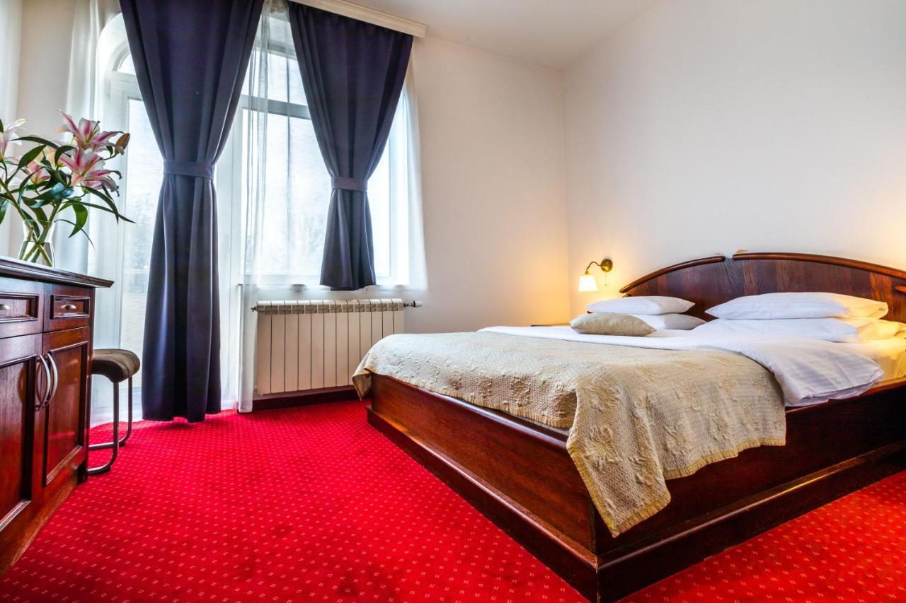 Garni Hotel Royal Crown Subotica Esterno foto