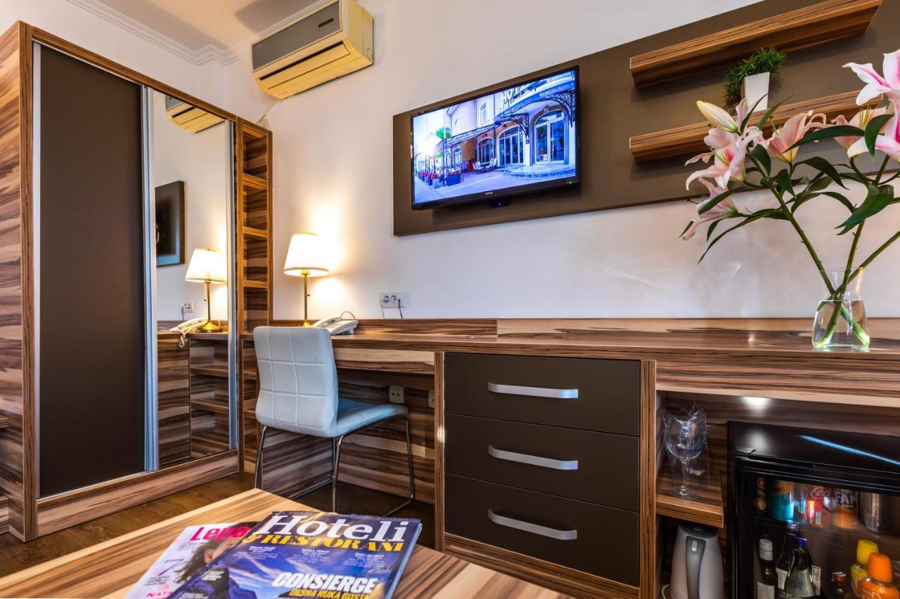 Garni Hotel Royal Crown Subotica Esterno foto