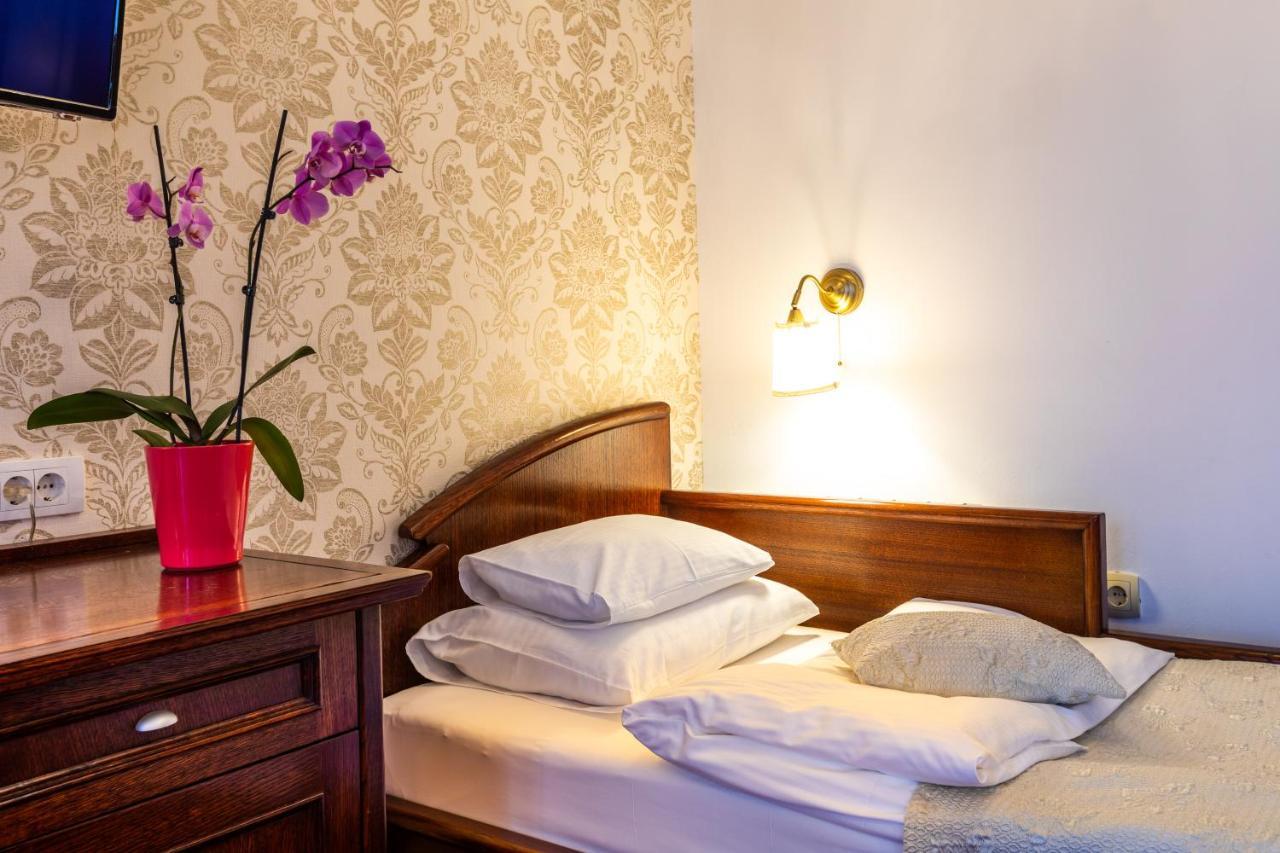 Garni Hotel Royal Crown Subotica Esterno foto