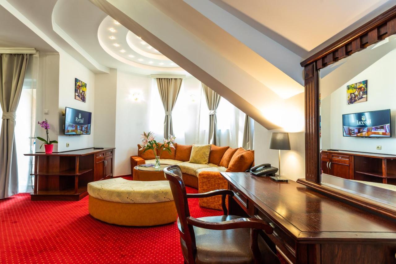 Garni Hotel Royal Crown Subotica Esterno foto