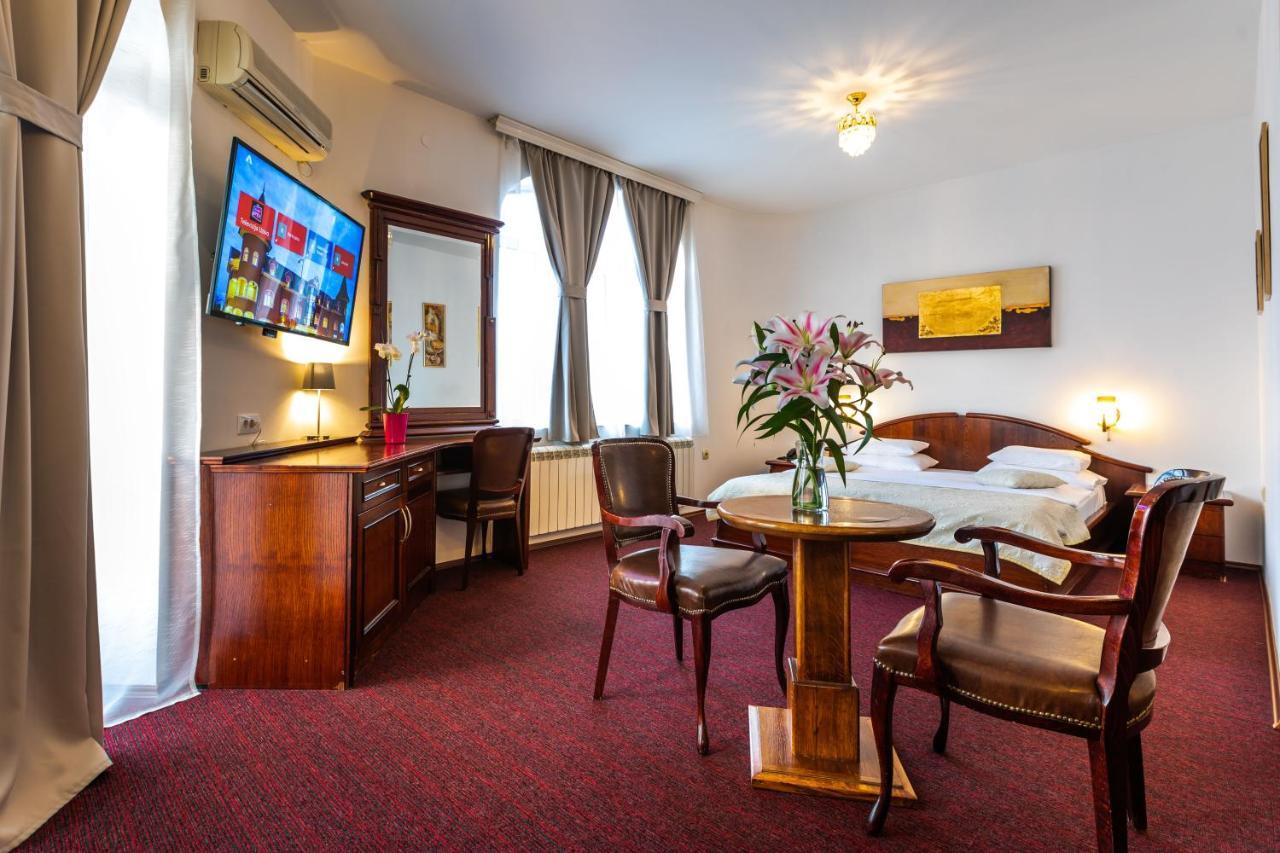Garni Hotel Royal Crown Subotica Esterno foto