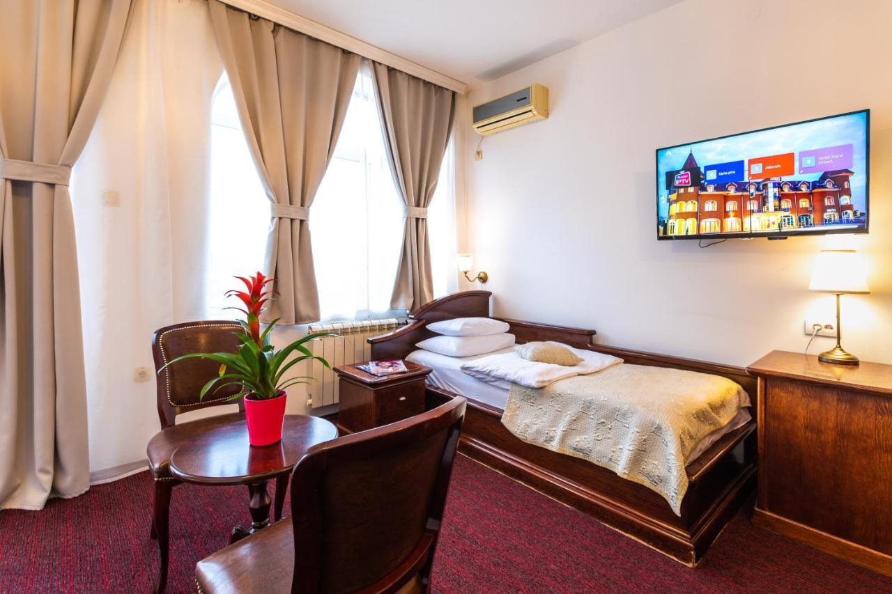 Garni Hotel Royal Crown Subotica Esterno foto