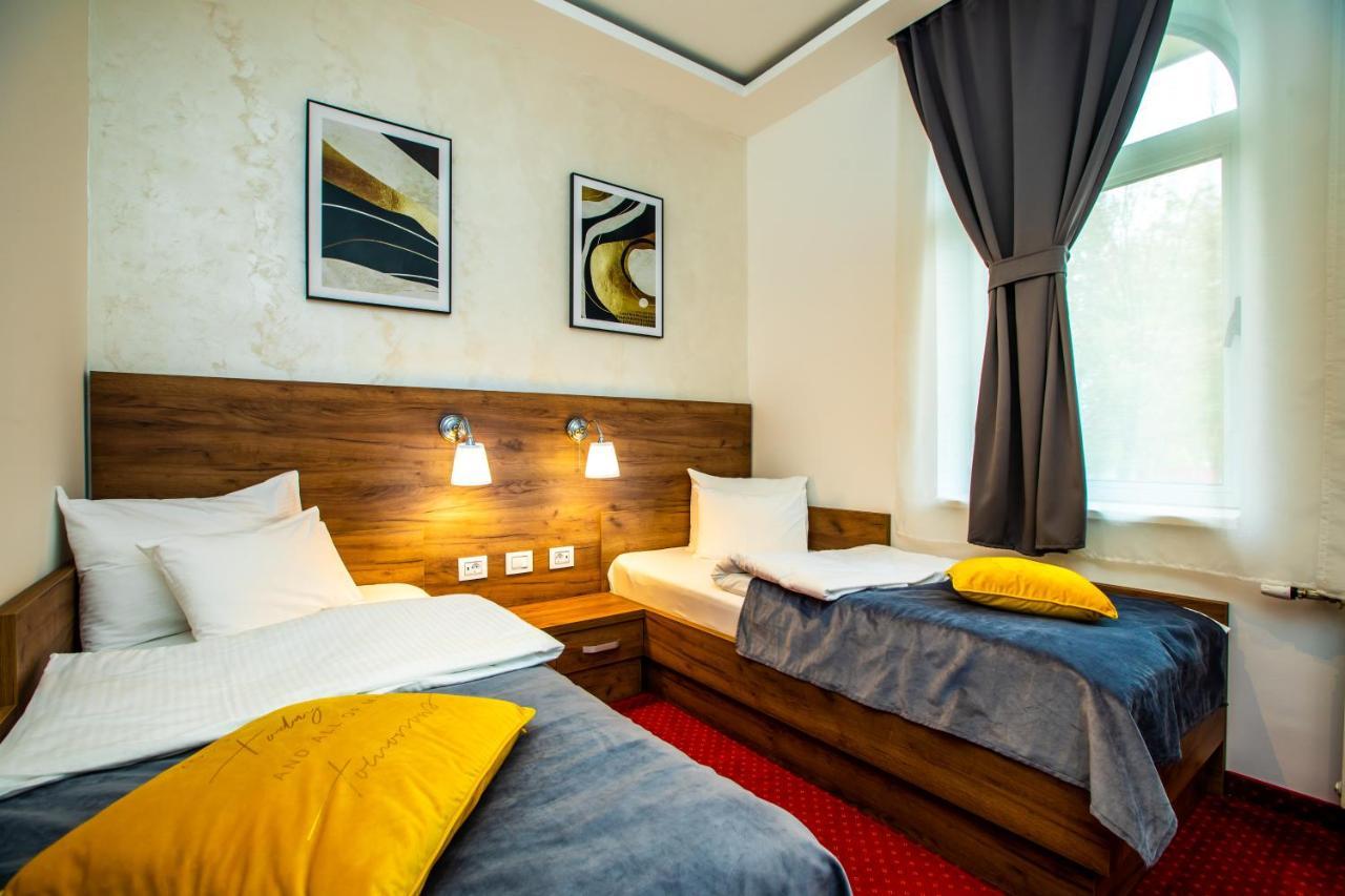 Garni Hotel Royal Crown Subotica Esterno foto