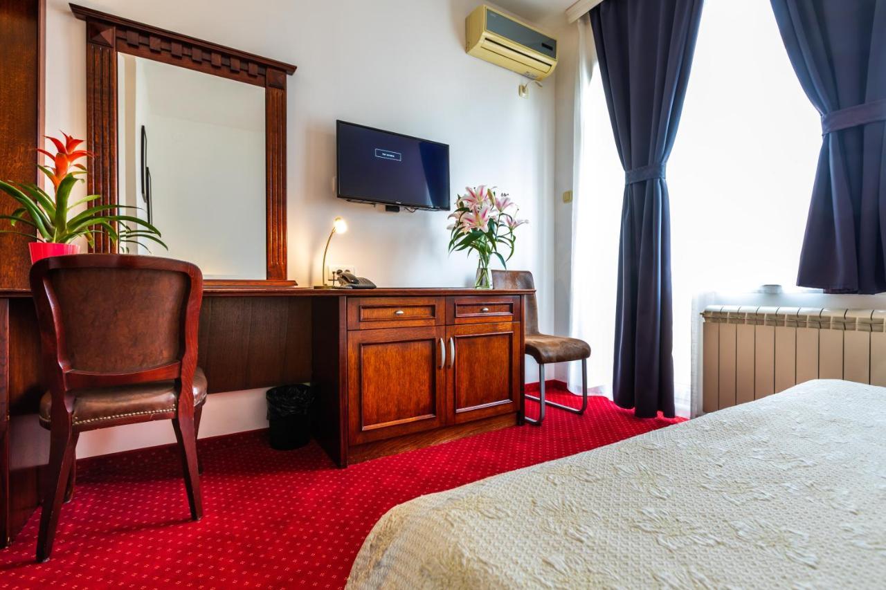 Garni Hotel Royal Crown Subotica Esterno foto