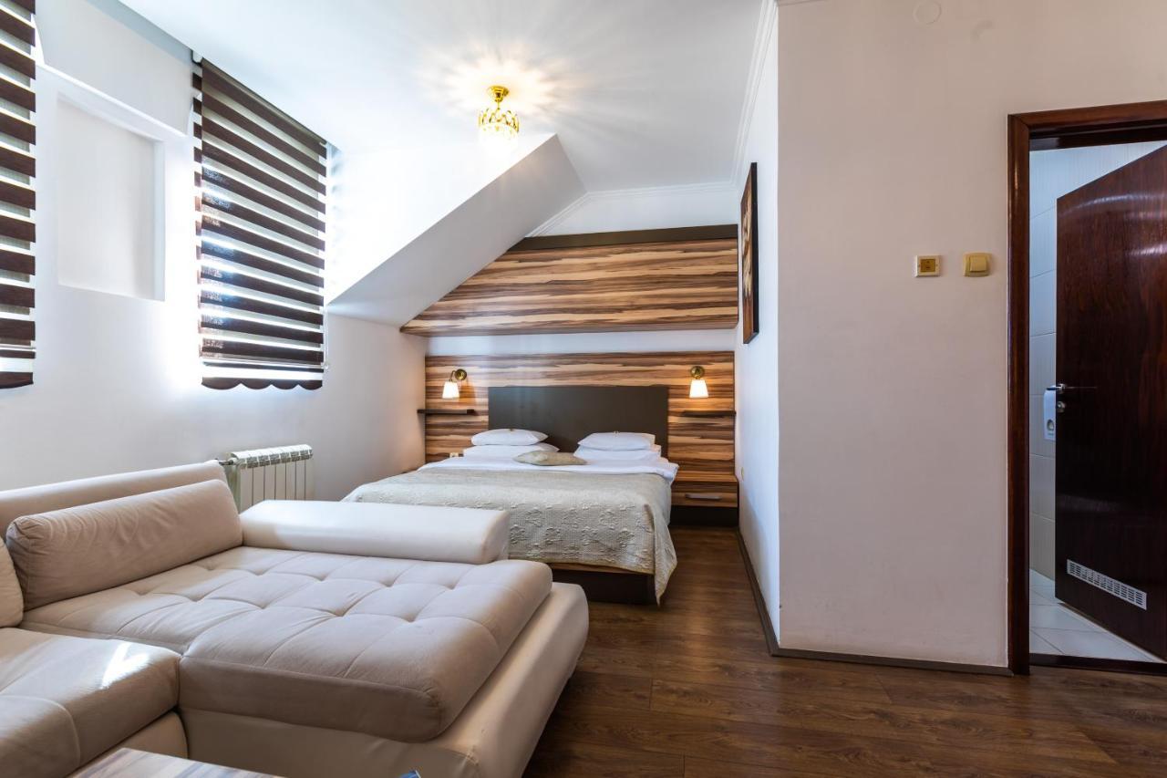 Garni Hotel Royal Crown Subotica Esterno foto
