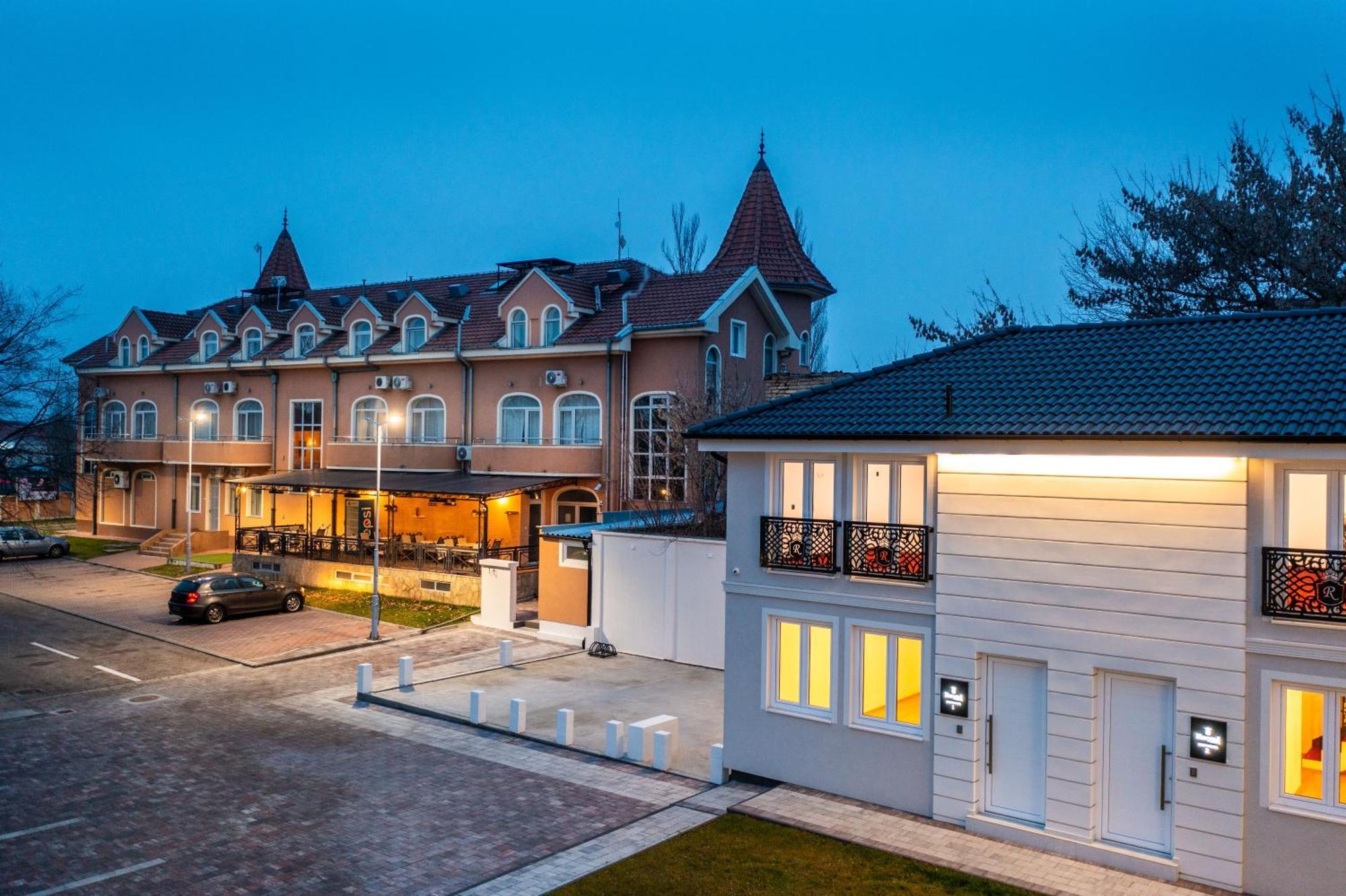 Garni Hotel Royal Crown Subotica Esterno foto